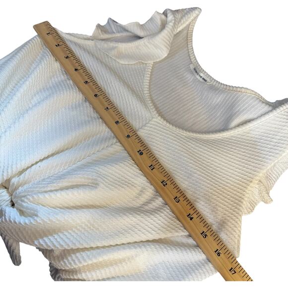 White Textured Ruffle Sleeve Romper Womens M Tie Waist Soft Girl Summer Playsuit - Picture 5 of 11